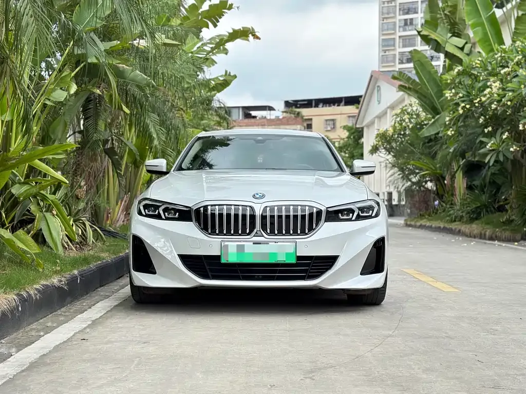 BMW i3 — фото 9