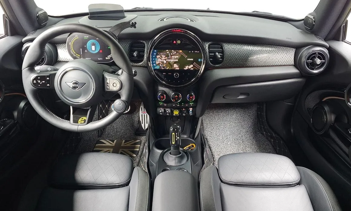 Mini Cooper 2024 из KR, фото 8