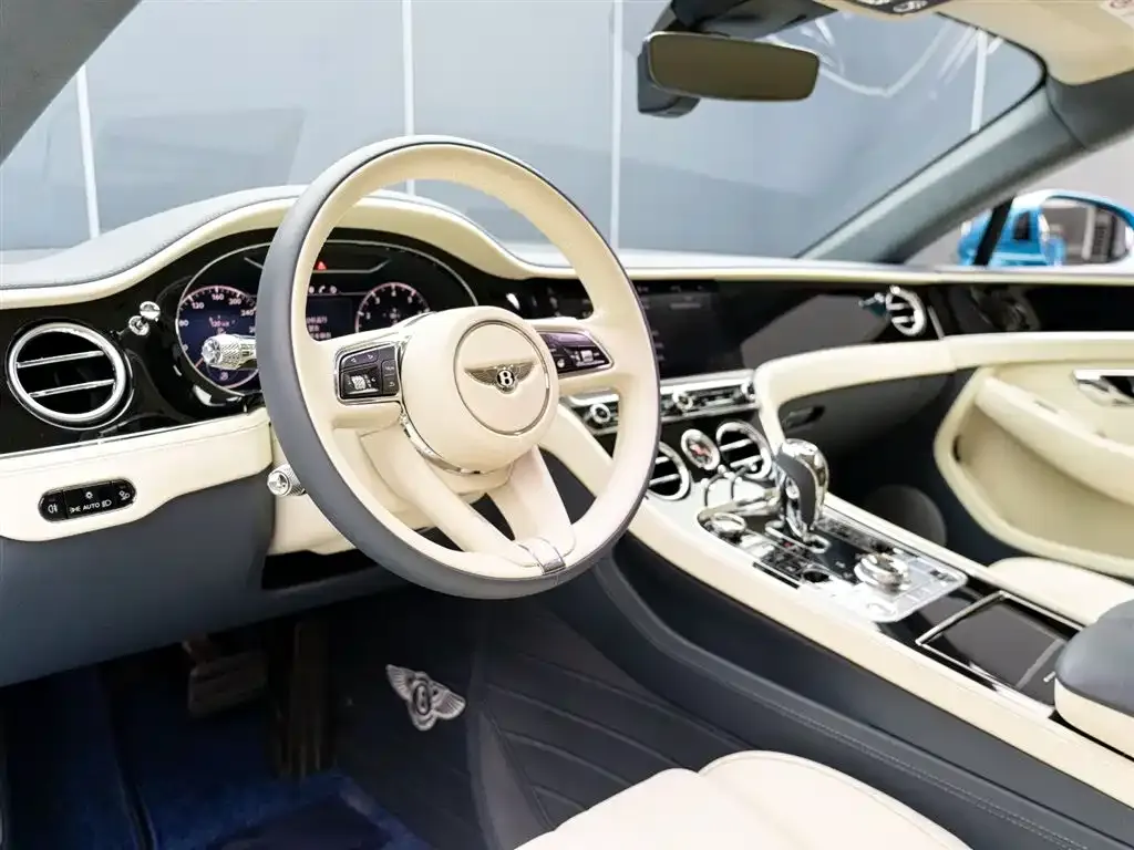 Bentley Continental — фото 7
