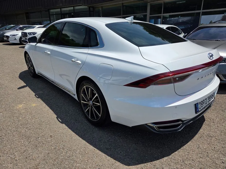 Hyundai Grandeur — фото 10