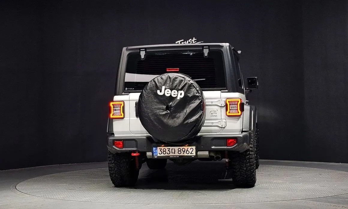 Jeep Wrangler — фото 5