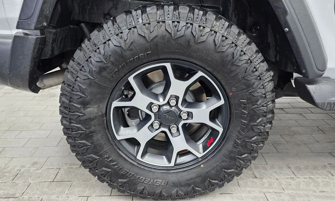 Jeep Wrangler — фото 9