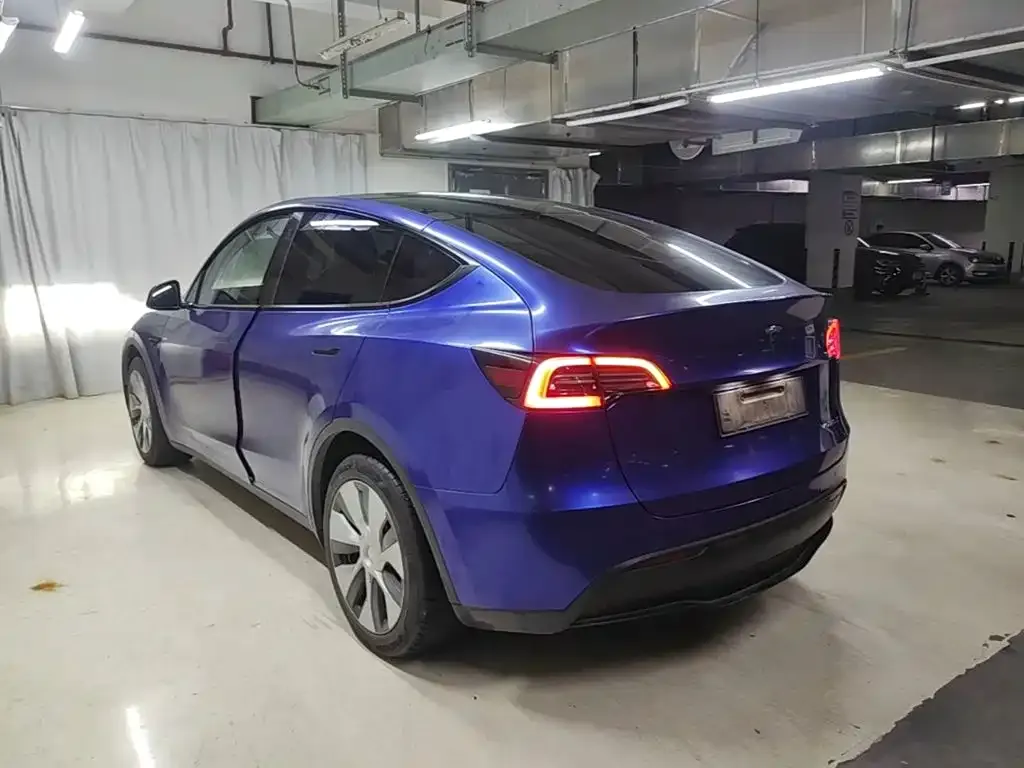 Tesla Model Y — фото 4