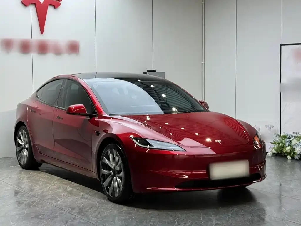 Tesla Model 3 — фото 5