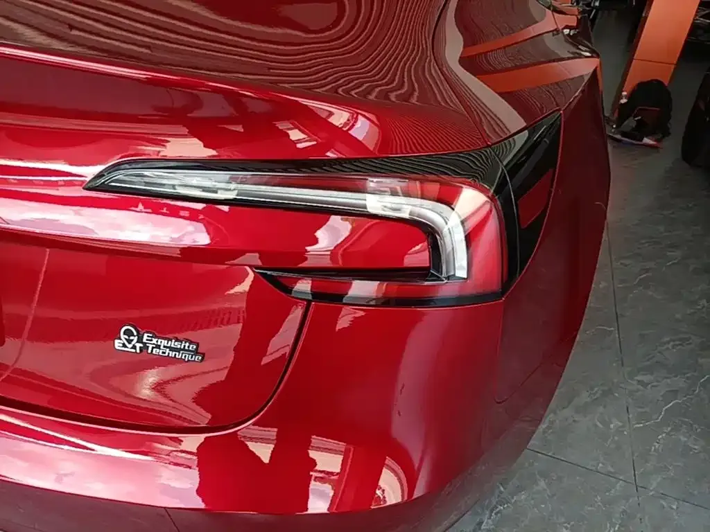 Tesla Model 3 — фото 9