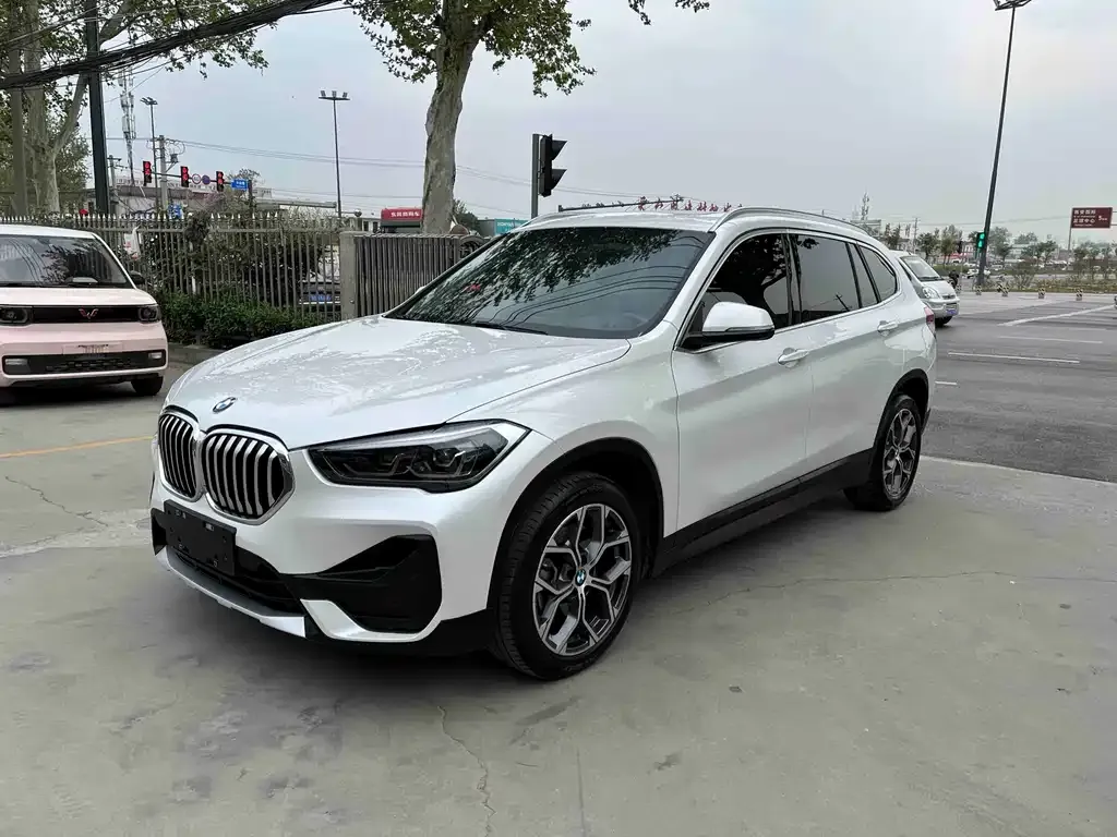 BMW X1 — фото 1