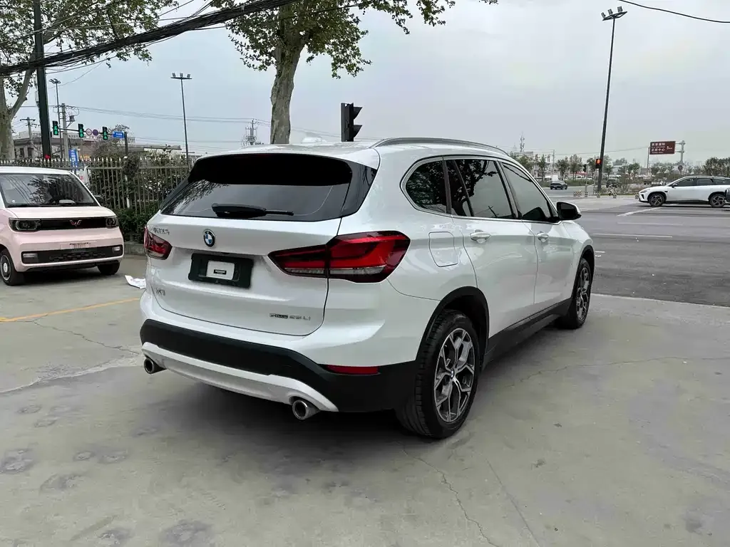 BMW X1 — фото 5
