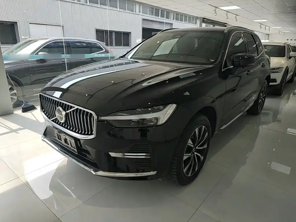 Volvo XC60 — фото 2