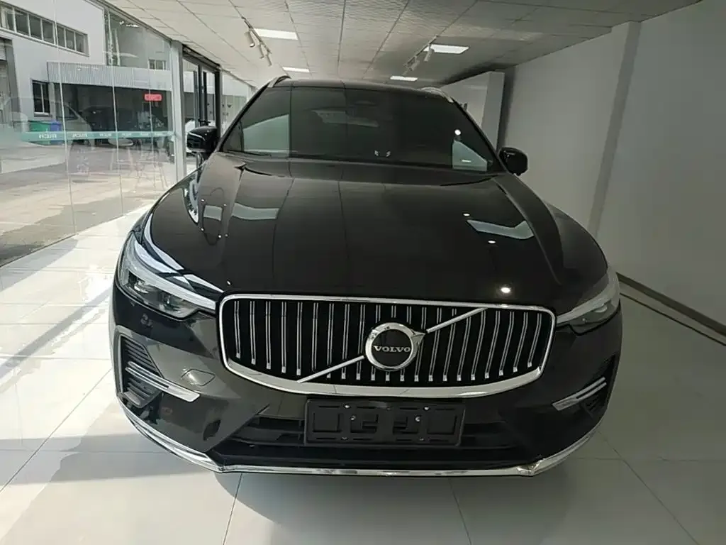 Volvo XC60 — фото 3
