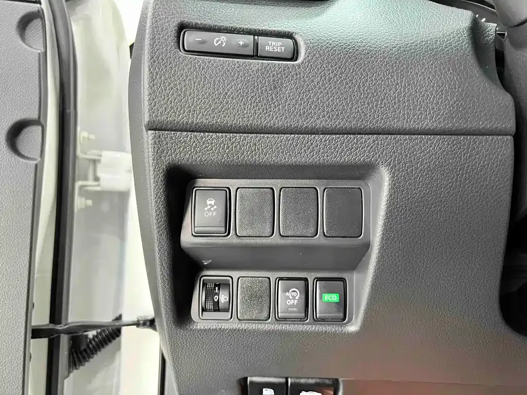 Nissan X-Trail — фото 10