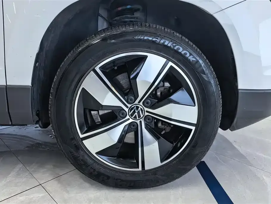 Volkswagen Tharu — фото 9