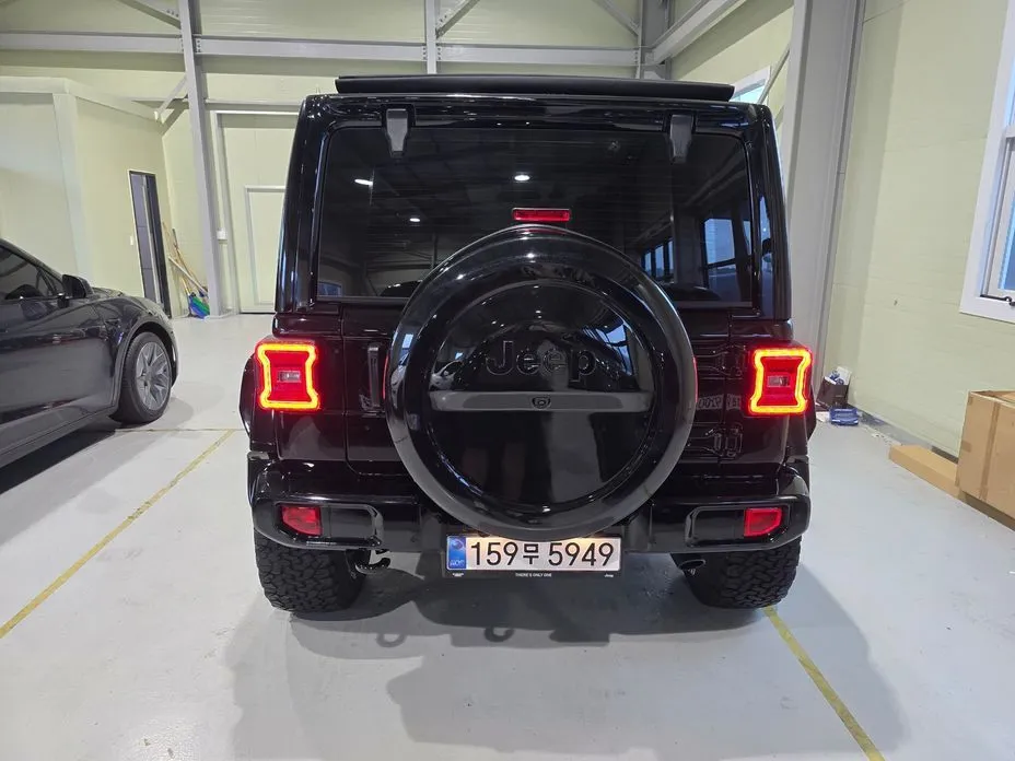 Jeep Wrangler — фото 4
