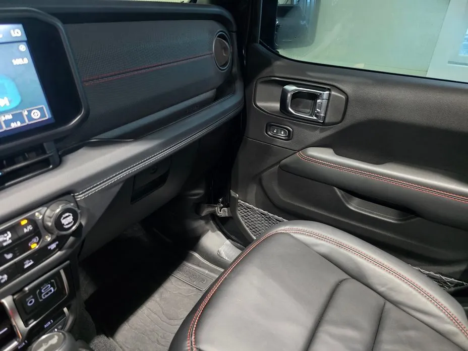 Jeep Wrangler — фото 9