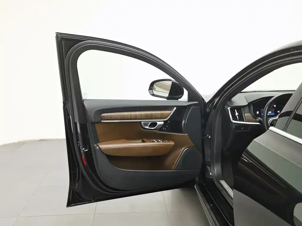 Volvo S90 — фото 4