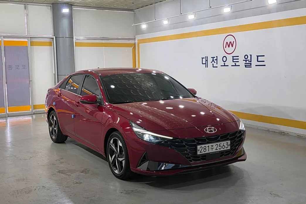 Hyundai AVANTE — фото 1
