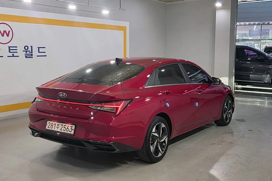 Hyundai AVANTE — фото 2