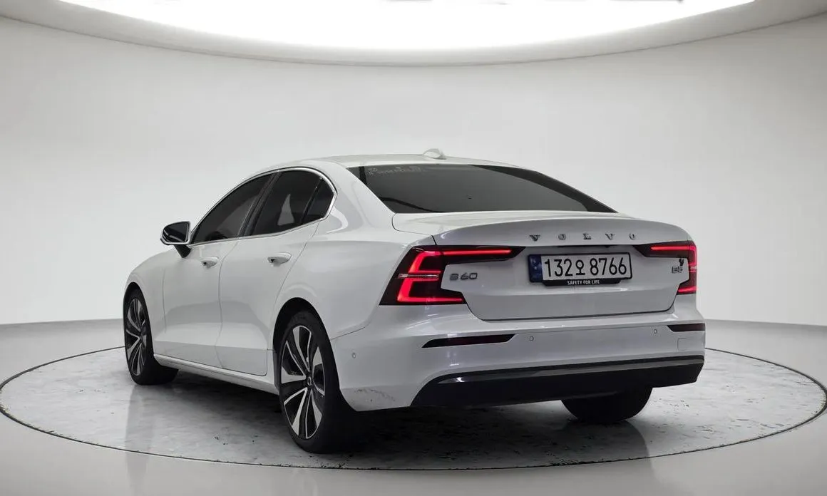 Volvo S60 — фото 4