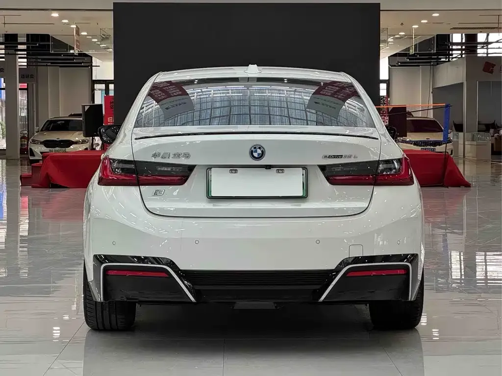 BMW i3 — фото 5