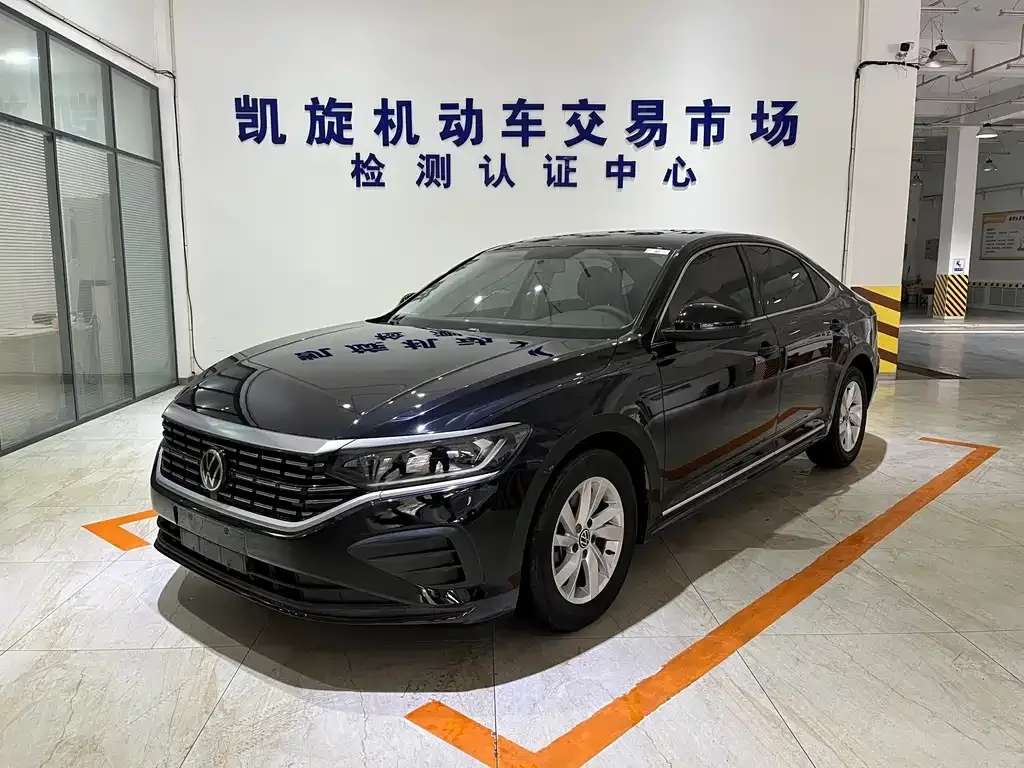 Volkswagen Passat — фото 1
