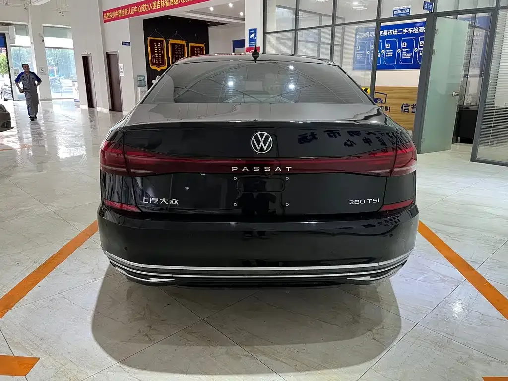 Volkswagen Passat — фото 6