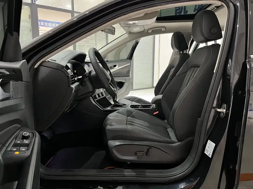 Volkswagen Passat — фото 4