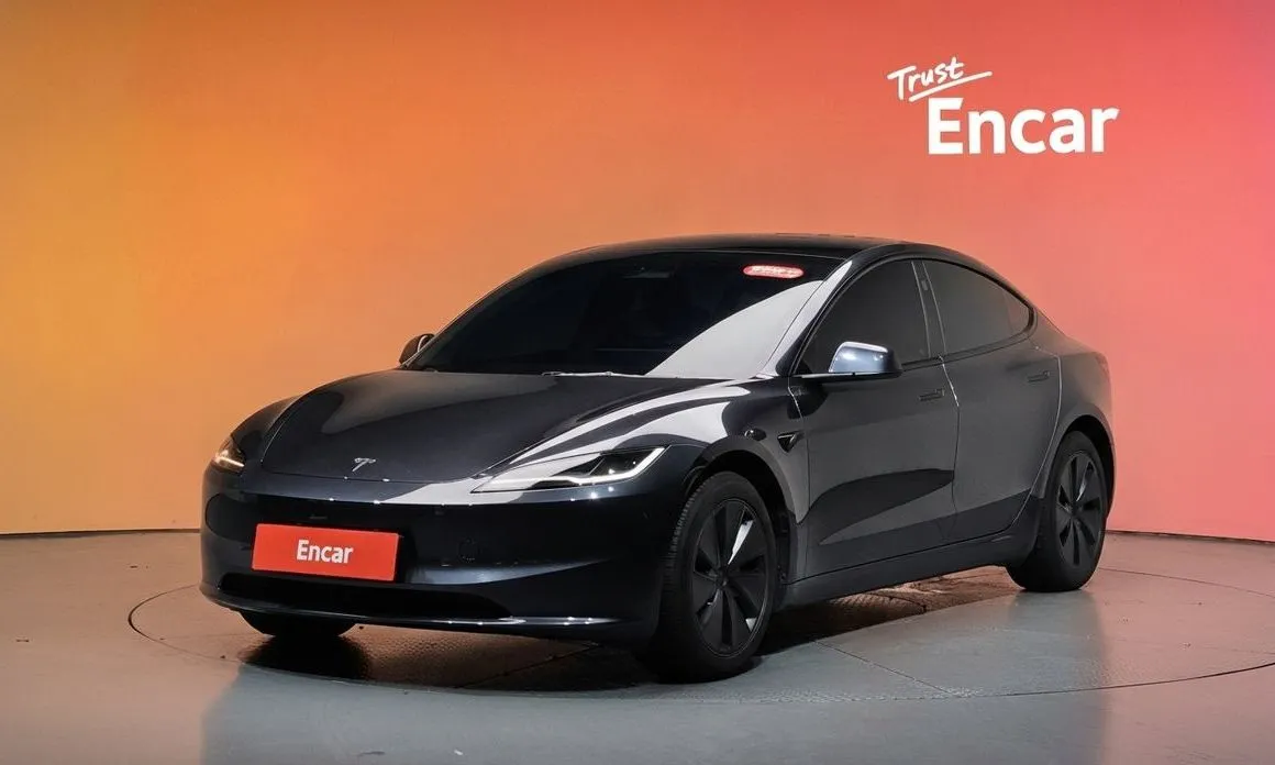 Tesla Model 3 — фото 1