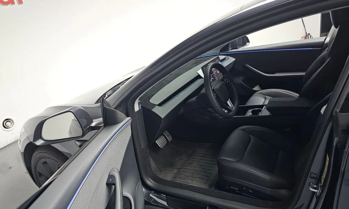 Tesla Model 3 — фото 2