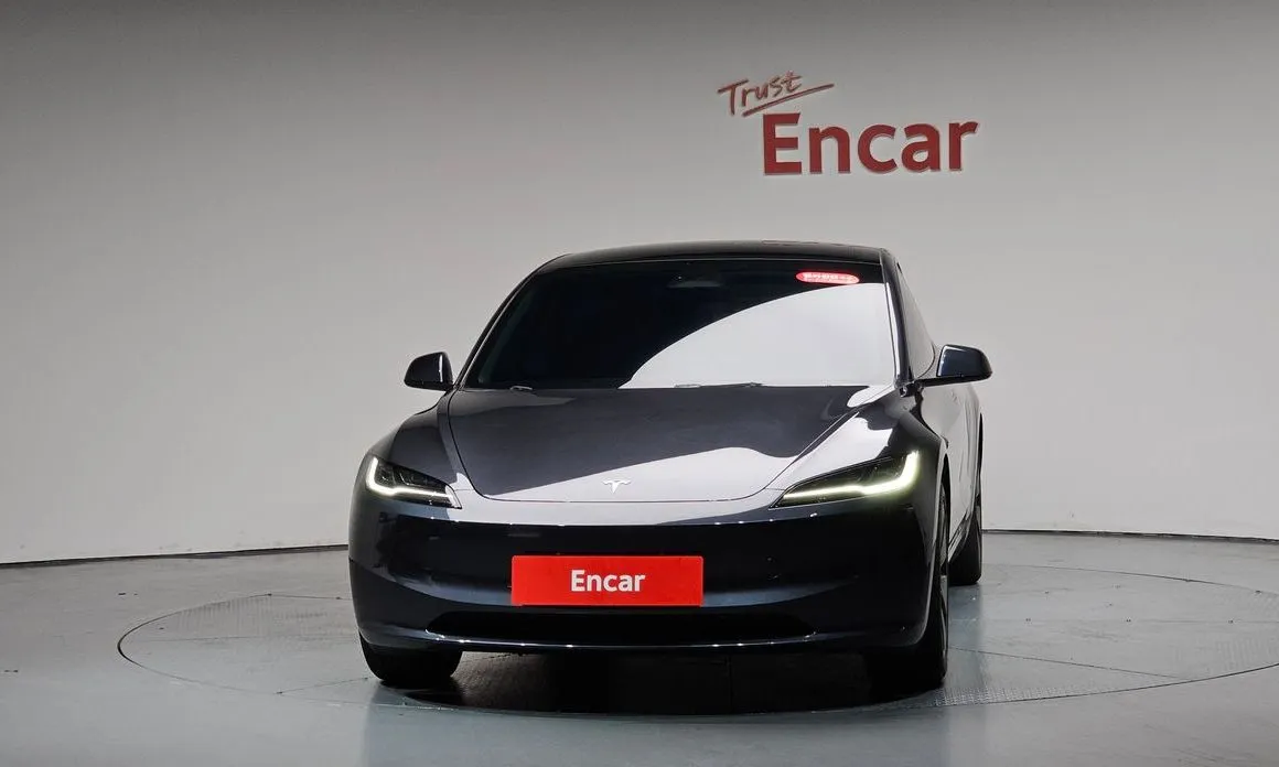 Tesla Model 3 — фото 10