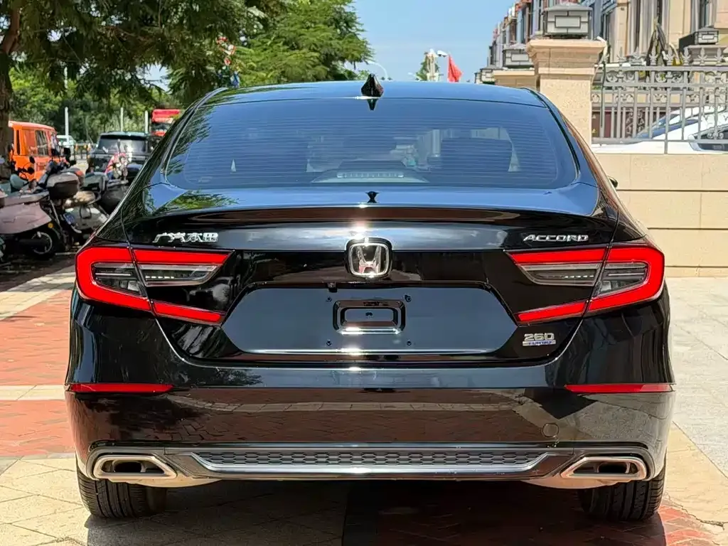 Honda Accord — фото 2