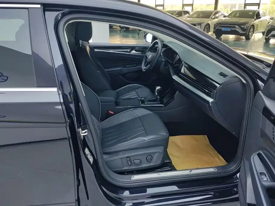 Volkswagen Passat — фото 9