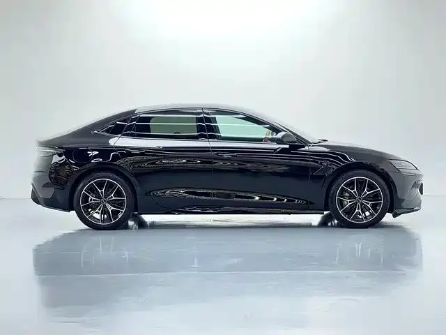 BYD Seal — фото 10