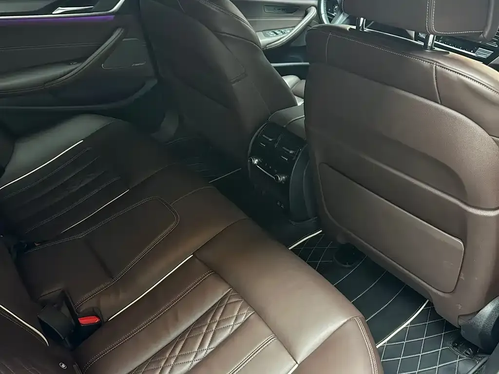 BMW 5 Series (Import) — фото 2