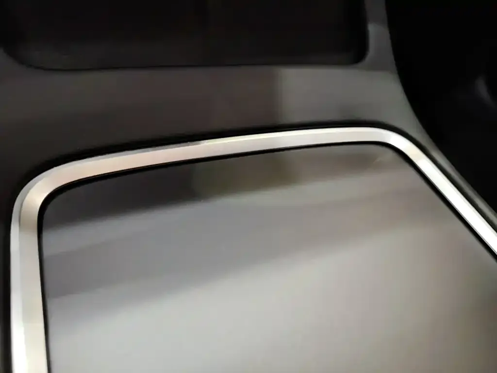 Tesla Model 3 — фото 2