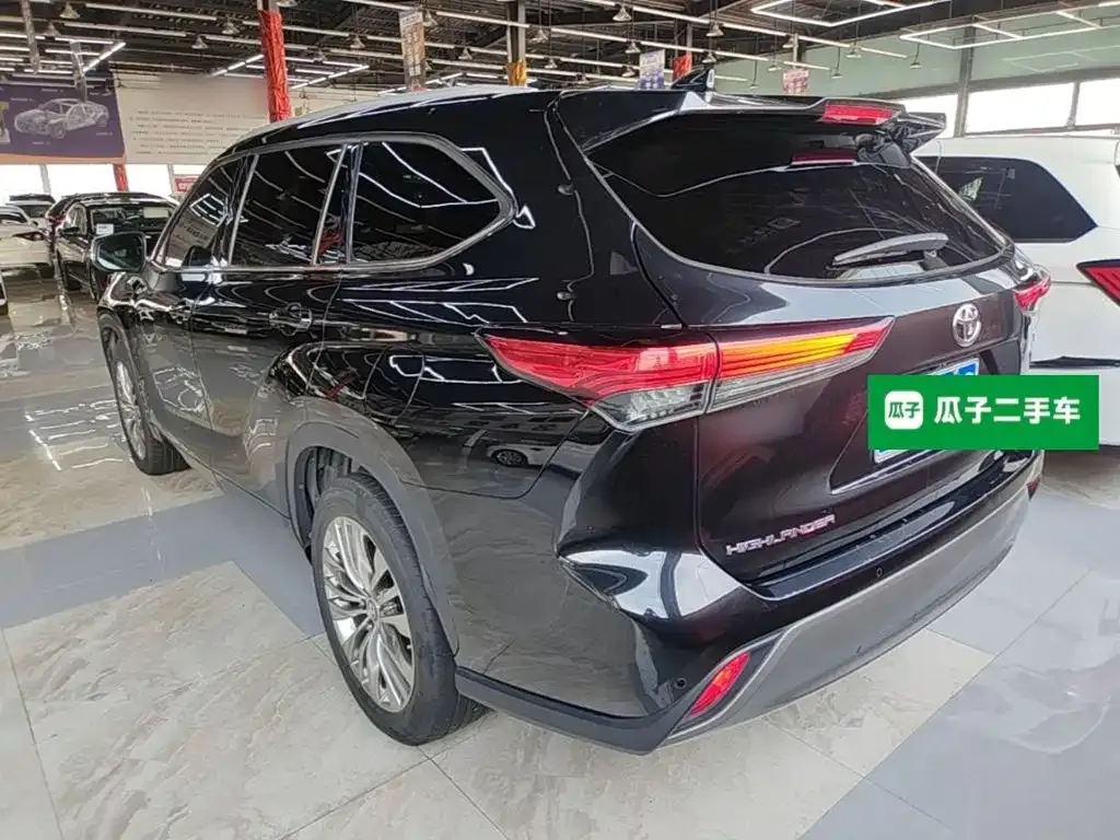 Toyota Highlander — фото 2