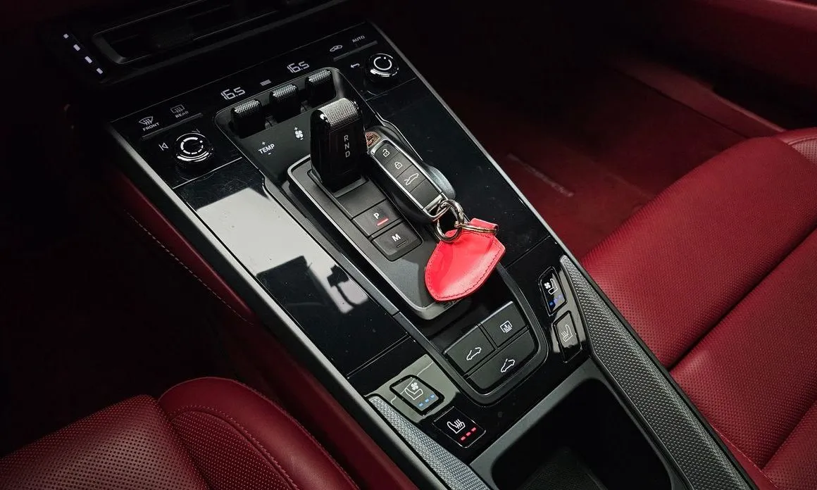 Porsche 911 2022 из KR, фото 8