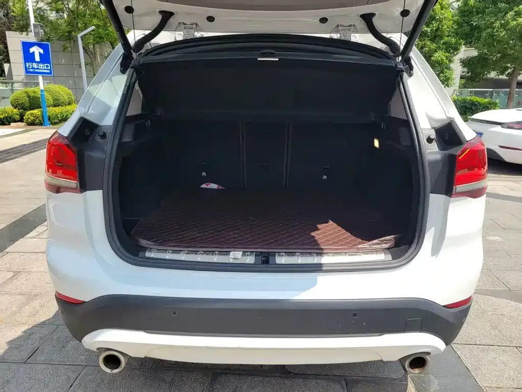 BMW X1 2021 из CN, фото 7