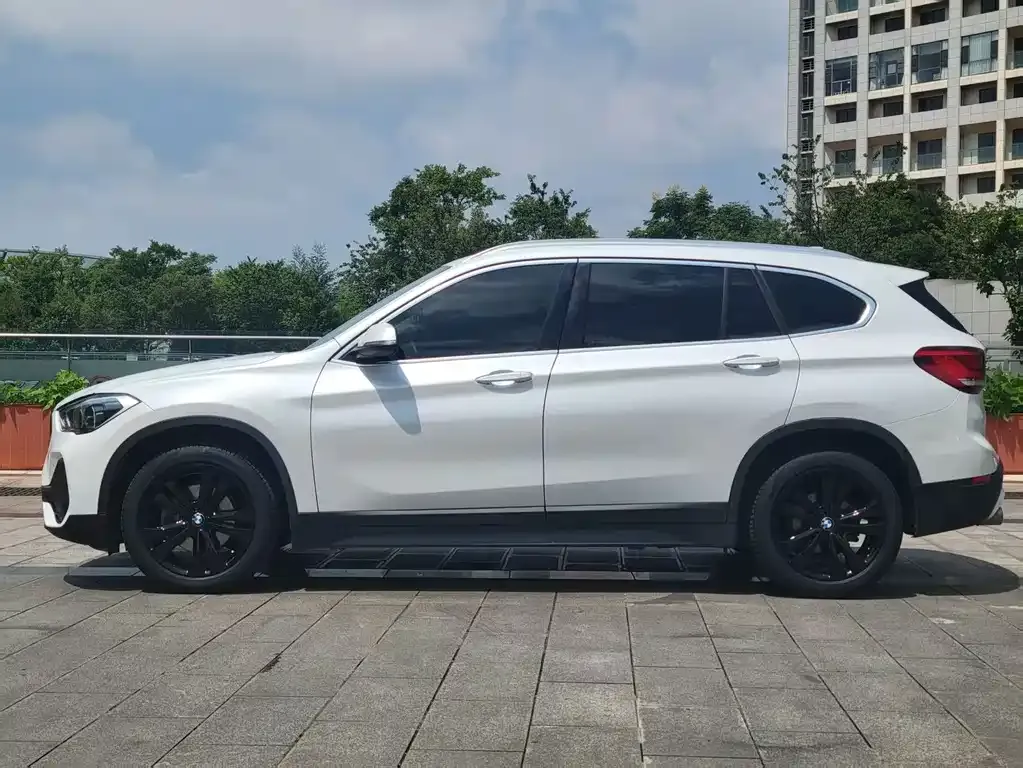 BMW X1 2021 из CN, фото 10