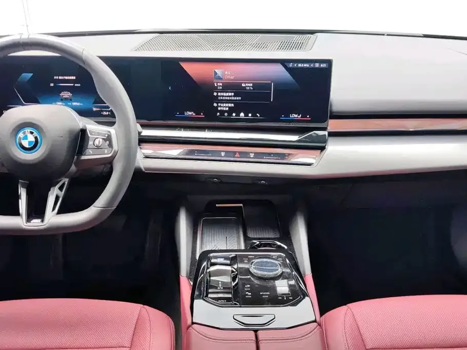 BMW i5 — фото 3