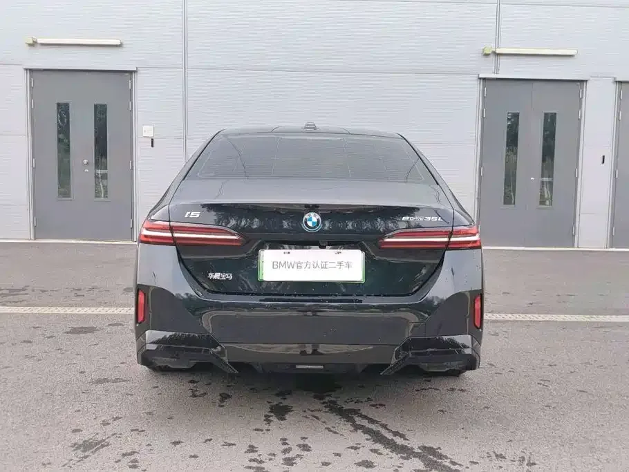 BMW i5 — фото 7