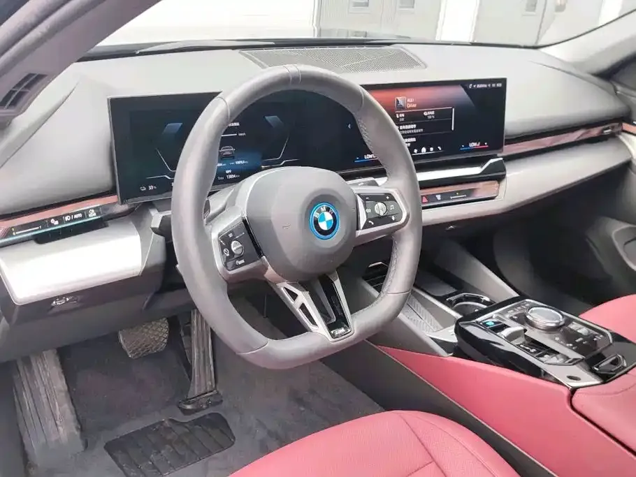 BMW i5 — фото 5