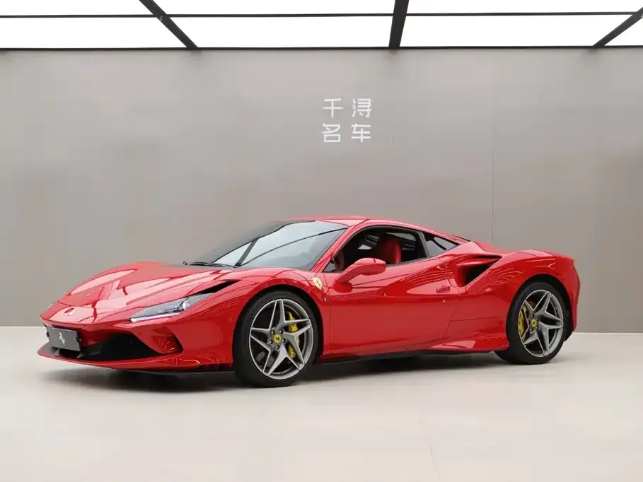 Ferrari F8 — фото 1