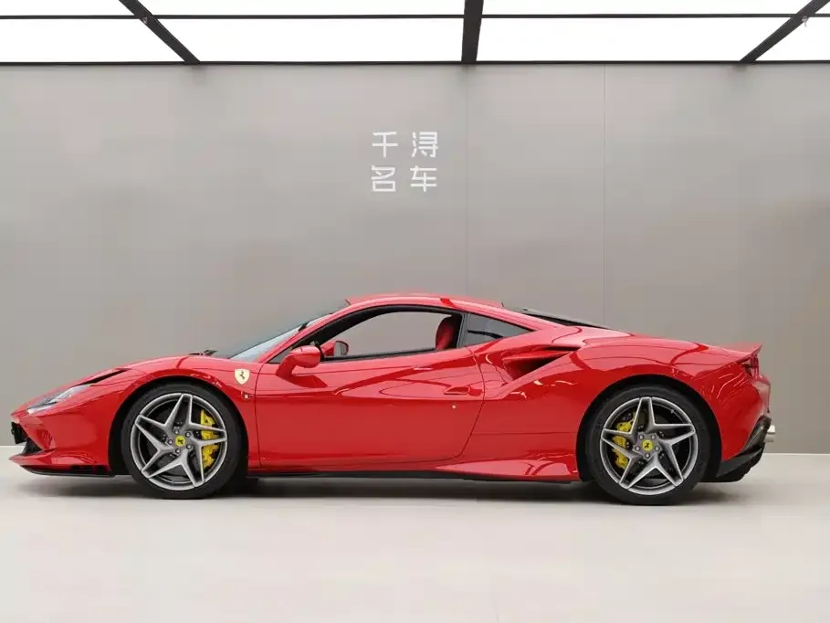 Ferrari F8 — фото 2