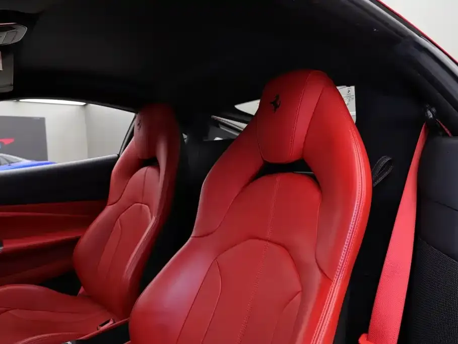 Ferrari F8 — фото 6