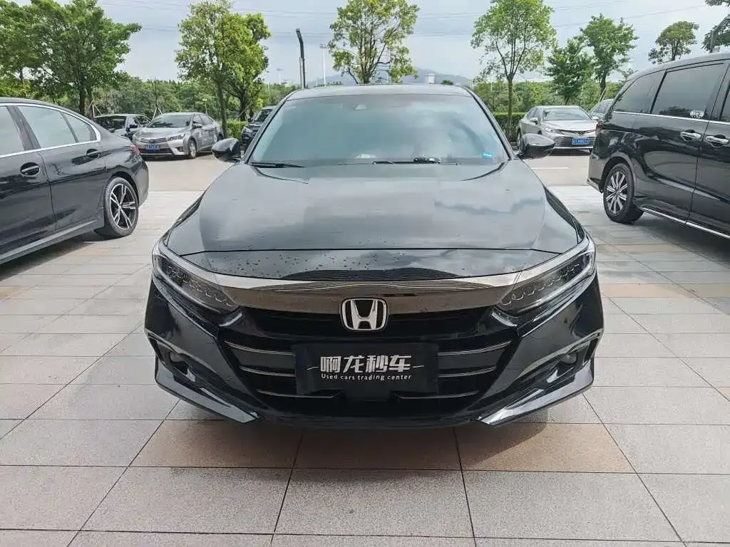 Honda Accord — фото 9
