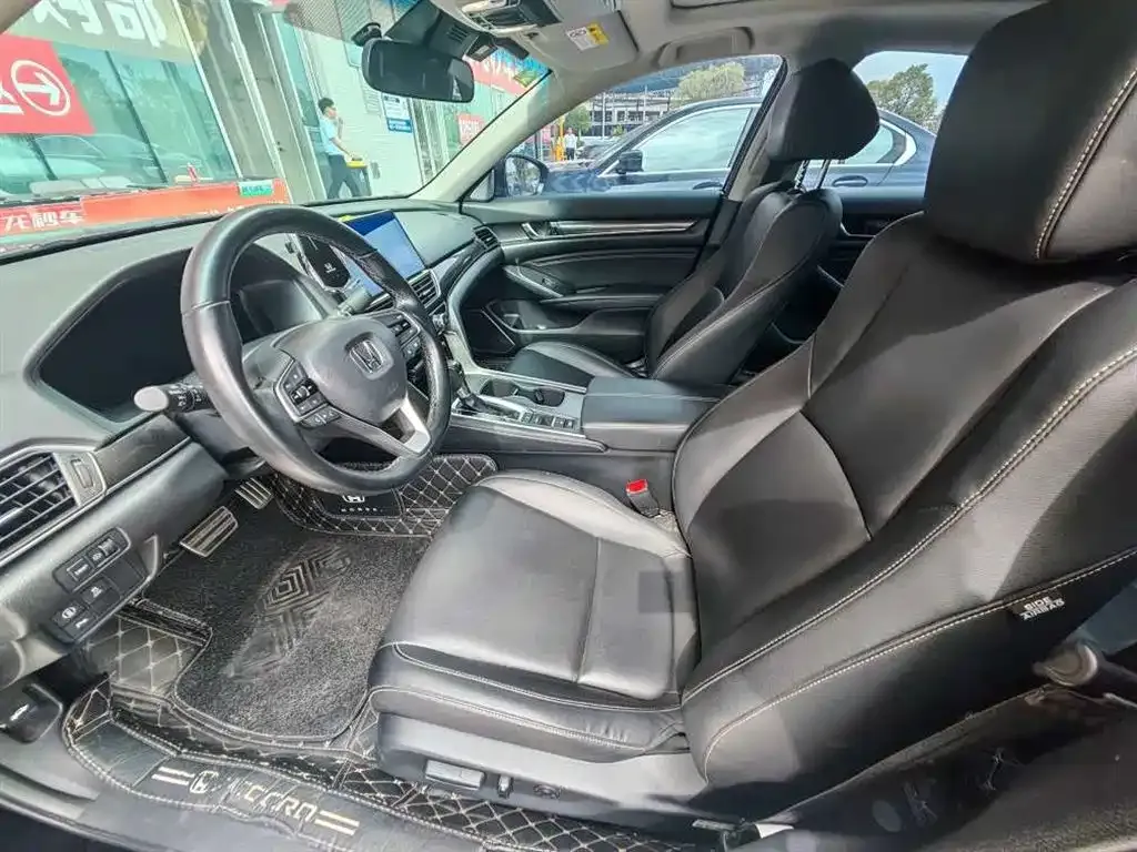 Honda Accord — фото 7