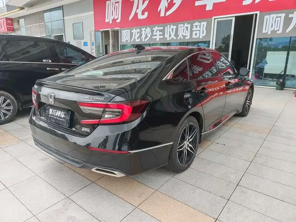 Honda Accord — фото 6