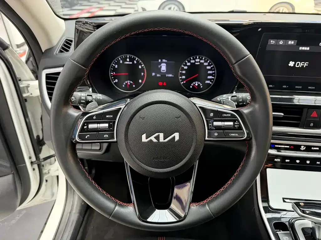 Kia KX3 — фото 10