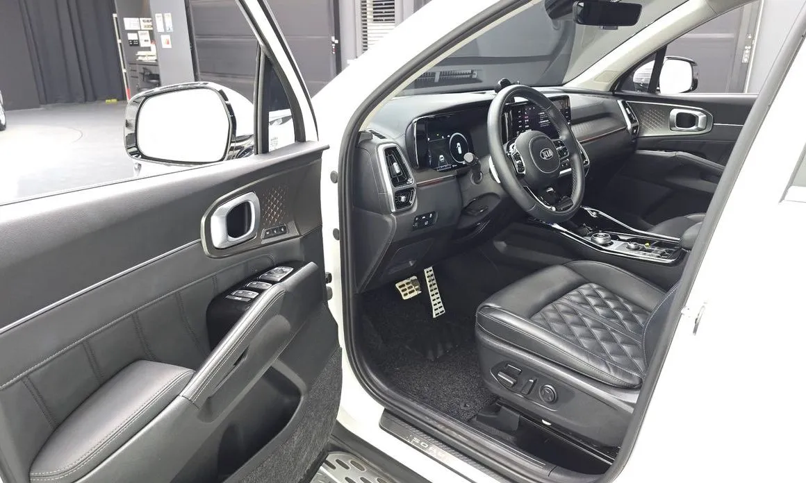 Kia Sorento — фото 6