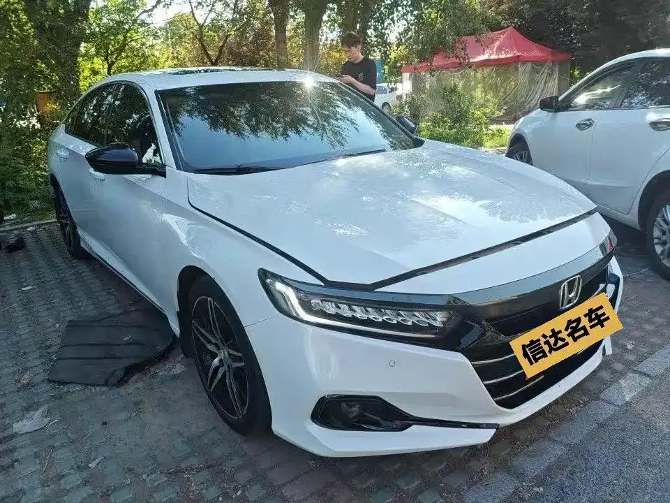 Honda Accord — фото 8