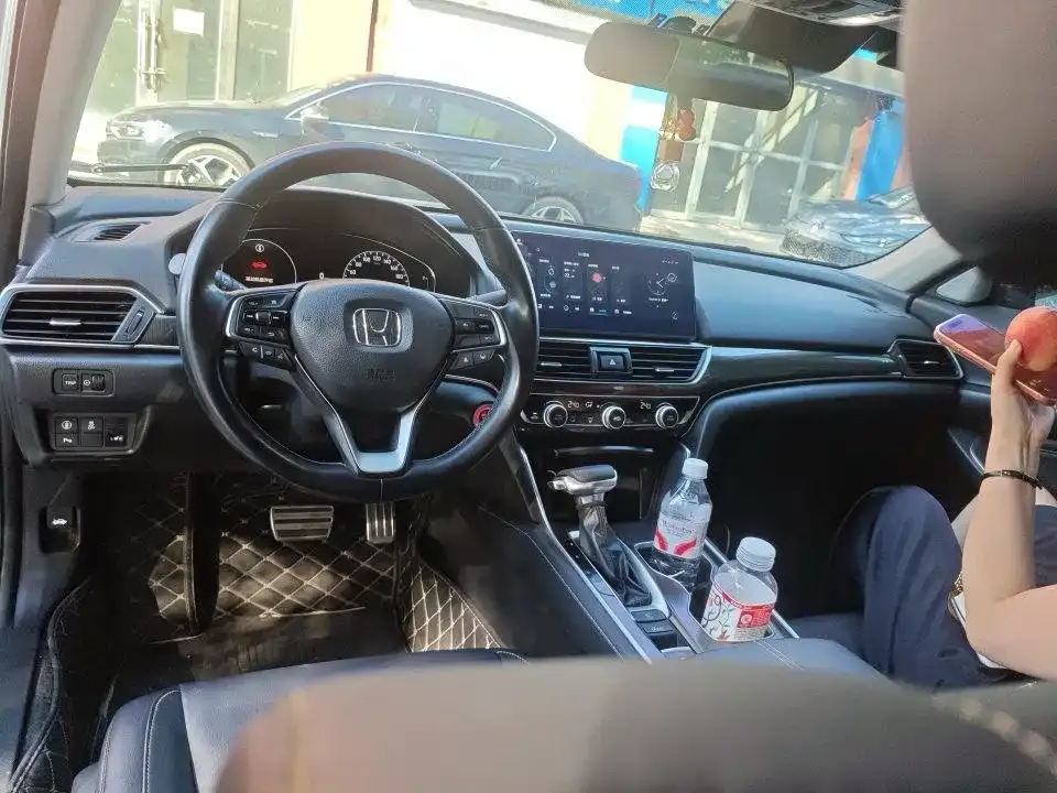 Honda Accord — фото 3